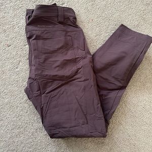 Duluth trading co athletic pants - skinny pant leg but stretch in the legs